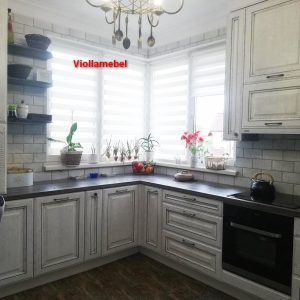 Белая кухня из массива ДУБА (чёрная патина) для заказчиков из г. Лида столешница, каркас EGGER кухни под заказ Лида Минск Ивье Гродно Ошмяны Новогрудок Вороново Violla viollamebel